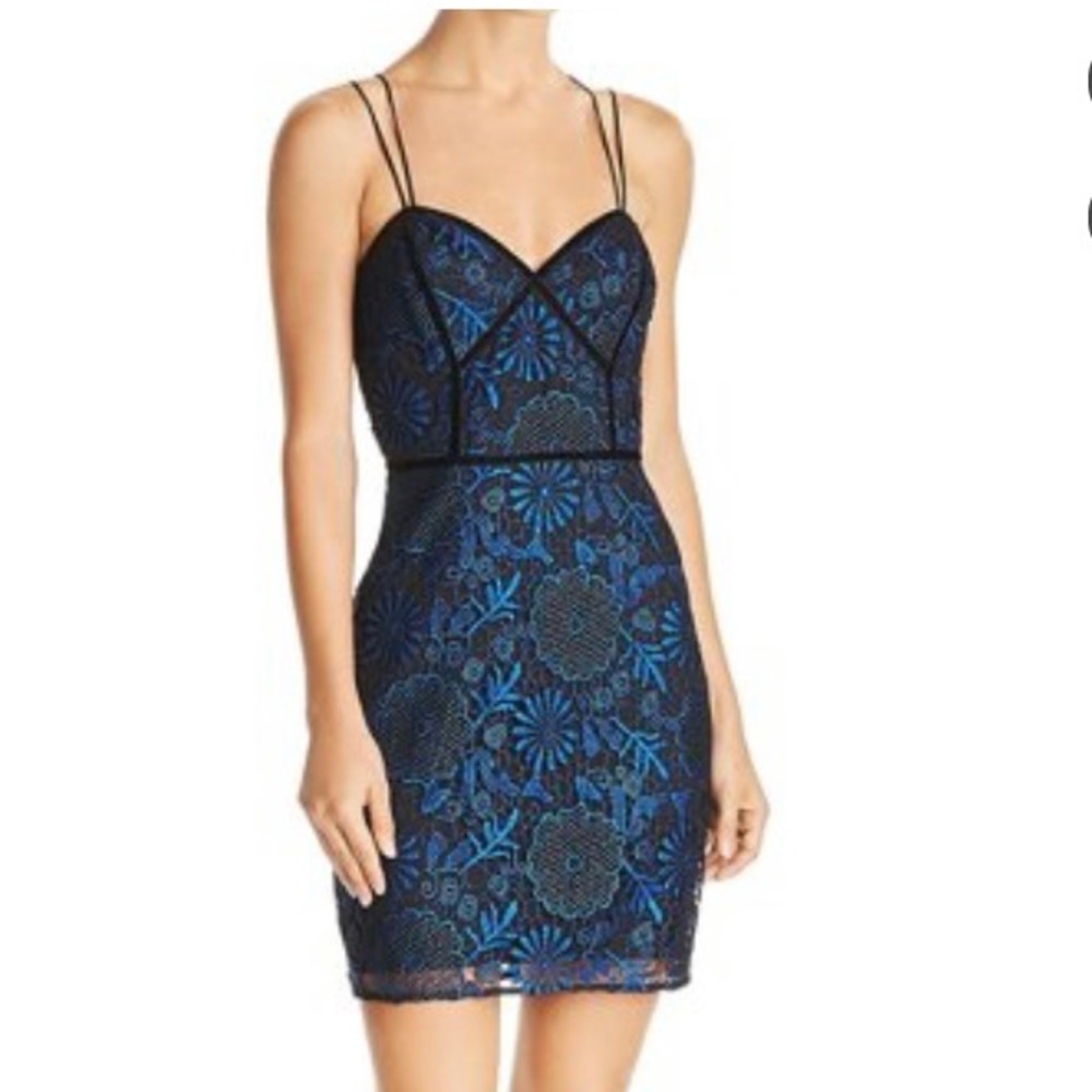 NWT - Guess Womens Adina Metallic Lace Sleeveless Party Dress - Size 8